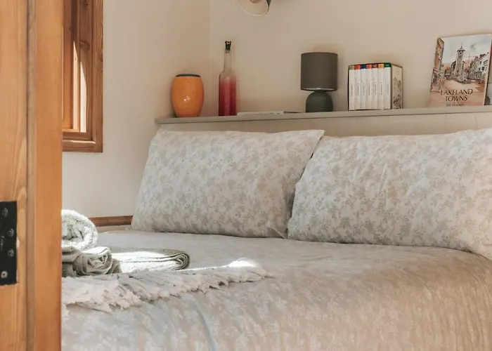 Shepherds Hut Apartment